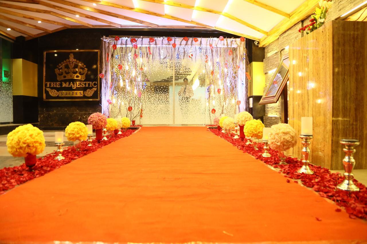 The Majestic Suites Calcutta Extérieur photo