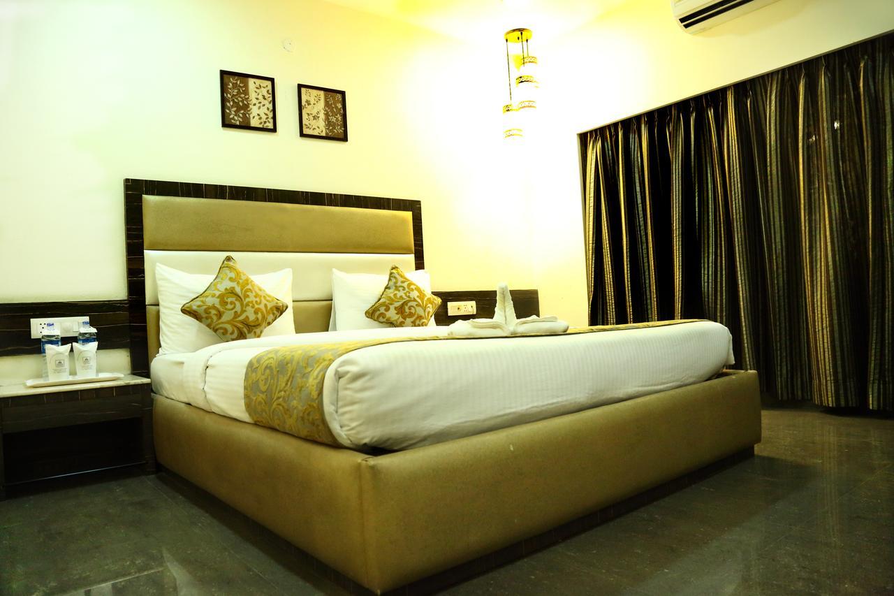 The Majestic Suites Calcutta Extérieur photo