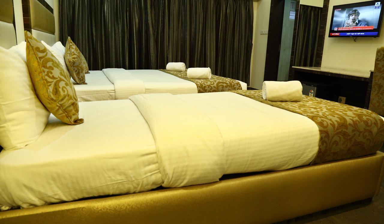 The Majestic Suites Calcutta Extérieur photo