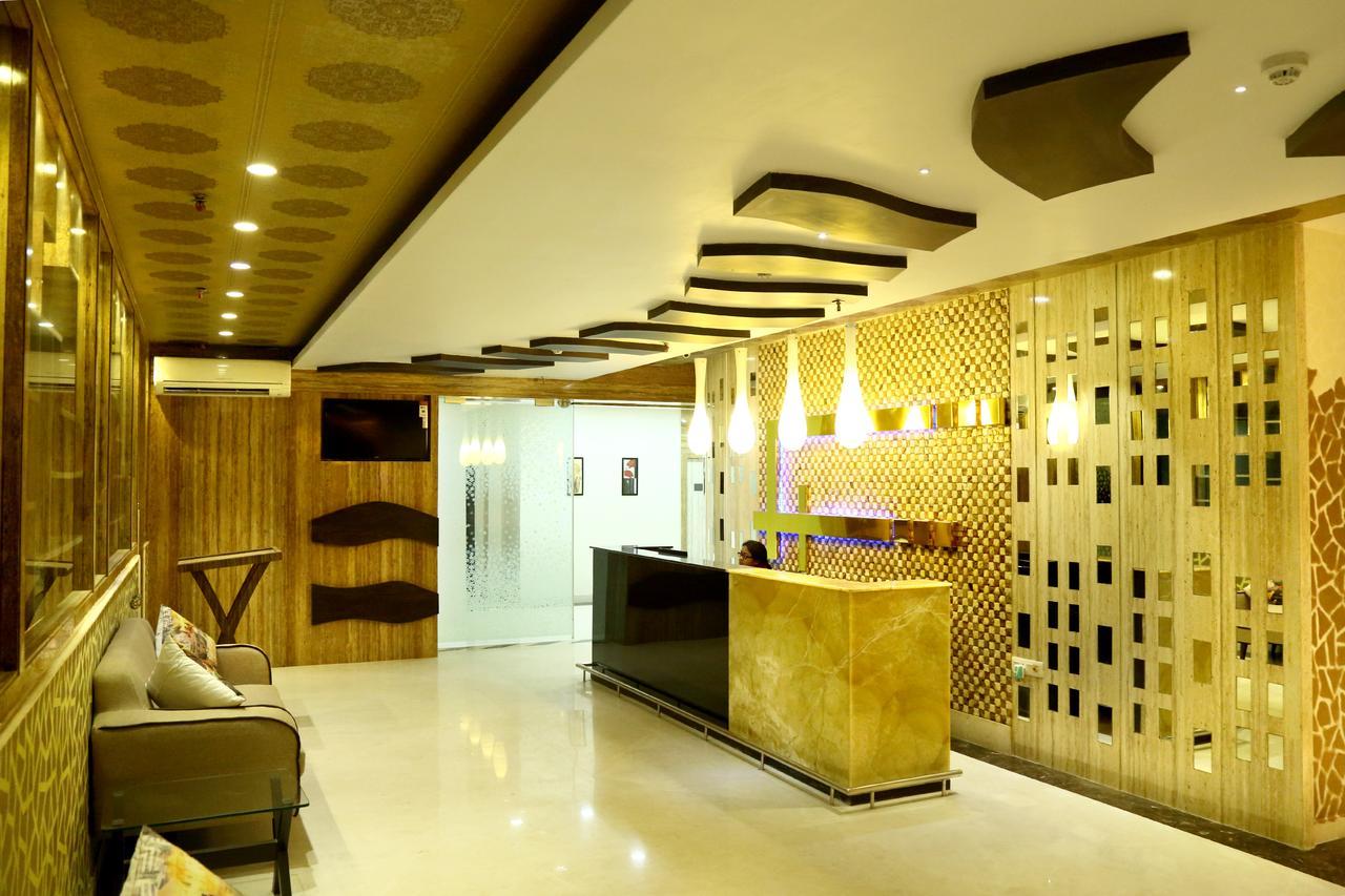 The Majestic Suites Calcutta Extérieur photo